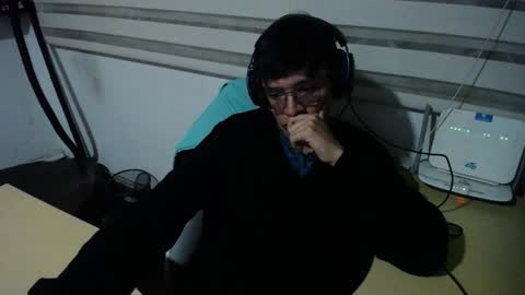 powerfulzeus2 online show from December 1, 2:47 am