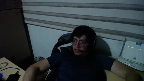 powerfulzeus2 online show from February 3, 2:42 am