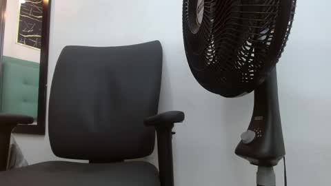   online show from April 19, 3:06 am