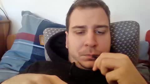 Snapshot of prdolac chatting on December 29, 8:33 am prdolac online show from December 29, 8:33 am