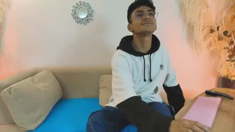 Andres online show from October 29, 5:32 am