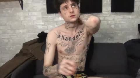 Snapshot of prettyboyszn chatting on January 27, 5:58 am pretty boy online show from January 27, 5:58 am