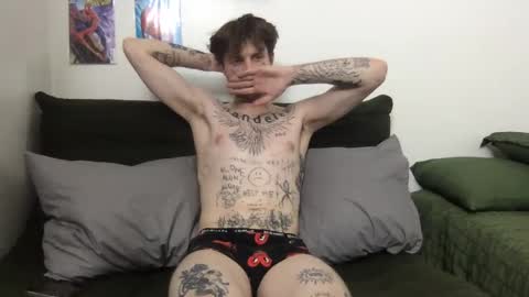 Snapshot of prettyboyszn chatting on September 25, 4:44 am pretty boy online show from September 25, 4:44 am