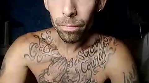 Snapshot of prettyboytatted69 chatting on September 26, 4:43 am Prettyslangin69 FYPM online show from September 26, 4:43 am