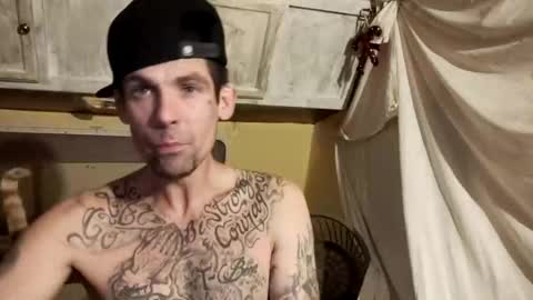Snapshot of prettyboytatted69 chatting on December 23, 5:49 am Prettyslangin69 FYPM online show from December 23, 5:49 am