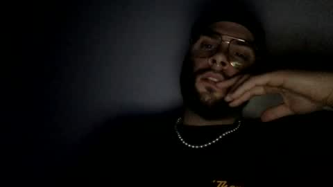 prettyglazed online show from April 1, 1:40 am