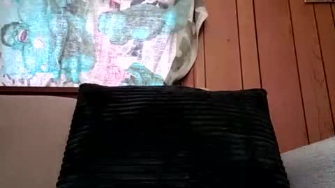 prettysolidd7 online show from February 7, 12:28 pm
