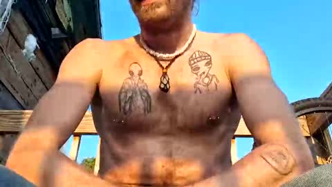 prettysolidd7 online show from September 9, 10:30 pm