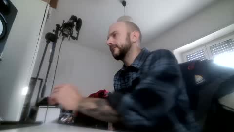 Prime85 online show from December 13, 10:41 am