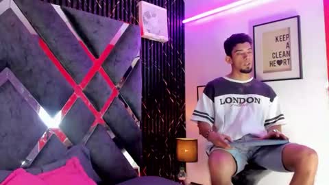 prince_arthur77 online show from June 19, 2:00 pm