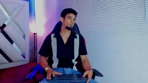 prince_arthur77 online show from June 18, 2:00 pm