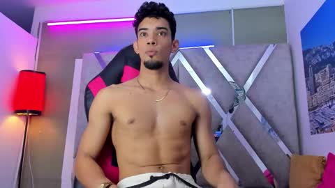 prince_arthur77 online show from October 18, 2:33 pm