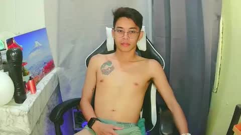 Snapshot of prince_harrison chatting on October 28, 5:48 pm prince_harrison online show from October 28, 5:48 pm