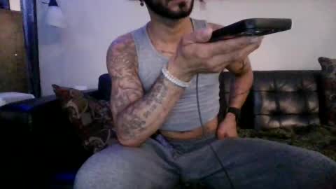 Snapshot of princeredd chatting on October 21, 6:33 pm Prince Redd Saint online show from October 21, 6:33 pm