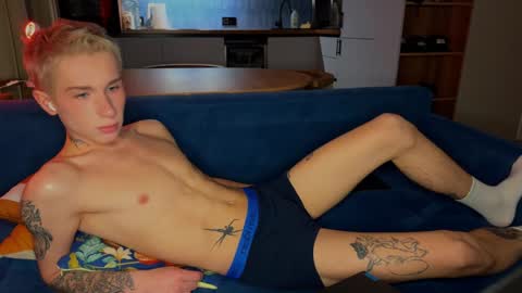 HUNTER LEO KEVIN online show from March 28, 12:00 am