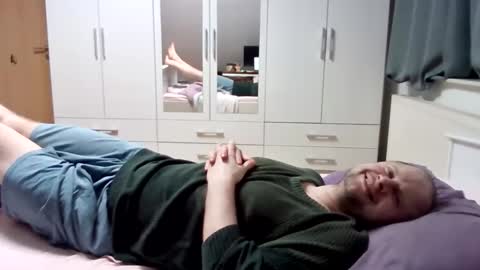 Stefan Heer Der Name bedeutet der der belohnt wird online show from March 8, 2:04 am