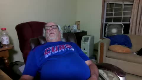 Snapshot of prlbob77 chatting on September 24, 12:32 am prlbob77 online show from September 24, 12:32 am