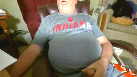 Snapshot of prlbob77 chatting on March 4, 2:06 am prlbob77 online show from March 4, 2:06 am