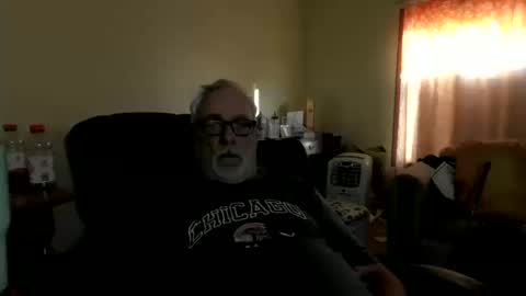 Snapshot of prlbob77 chatting on October 14, 9:22 pm prlbob77 online show from October 14, 9:22 pm