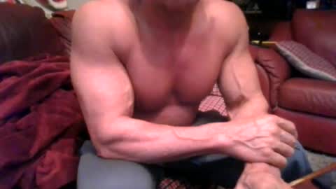 MUSCLEGOD online show from April 25, 8:28 pm