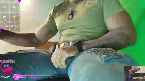 Snapshot of proudlyblack30 chatting on January 11, 4:38 am sergeant. online show from January 11, 4:38 am