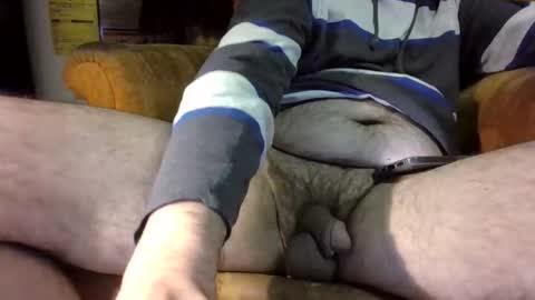 Snapshot of pspee313 chatting on October 25, 12:45 am pspee313 online show from October 25, 12:45 am