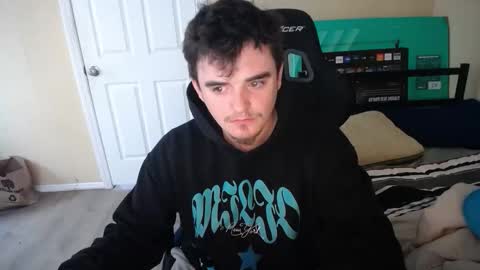 pumpkin_smash69 online show from April 1, 2:36 pm