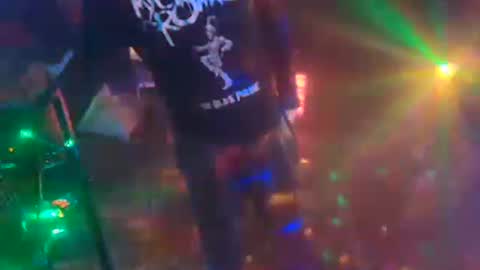 punkrunr083 online show from October 16, 7:27 am