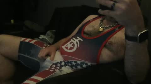 Snapshot of pup_tank chatting on March 5, 8:21 am pup_tank online show from March 5, 8:21 am