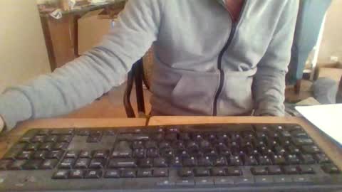 Snapshot of pup_y chatting on October 13, 11:38 am pup_y online show from October 13, 11:38 am