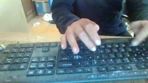 Snapshot of pup_y chatting on October 29, 9:45 am pup_y online show from October 29, 9:45 am