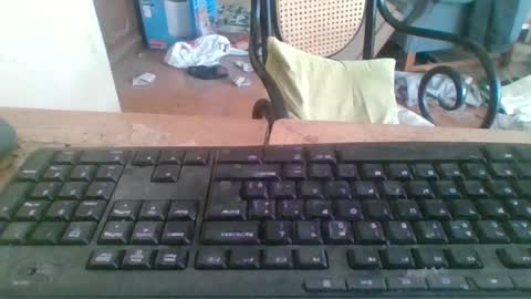 Snapshot of pup_y chatting on October 28, 9:45 am pup_y online show from October 28, 9:45 am