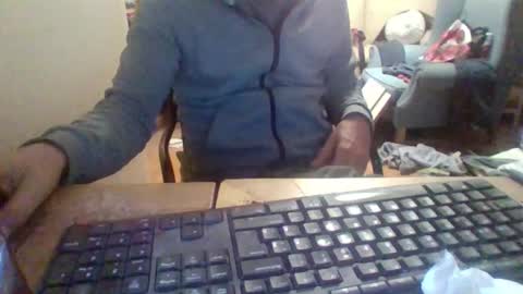 Snapshot of pup_y chatting on October 21, 6:55 pm pup_y online show from October 21, 6:55 pm