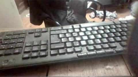 Snapshot of pup_y chatting on October 31, 10:35 pm pup_y online show from October 31, 10:35 pm