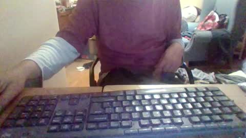 Snapshot of pup_y chatting on October 20, 6:01 pm pup_y online show from October 20, 6:01 pm