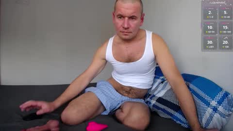 Snapshot of pushka13 chatting on October 4, 4:56 pm Valdis online show from October 4, 4:56 pm
