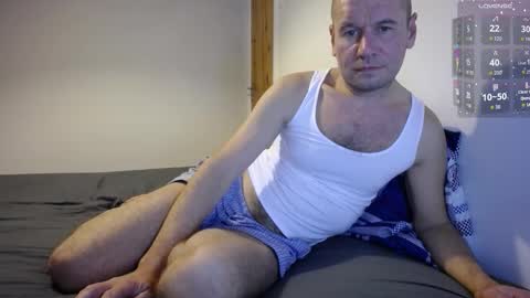 Snapshot of pushka13 chatting on October 5, 6:01 pm Valdis online show from October 5, 6:01 pm