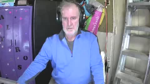 Mark online show from March 1, 4:11 pm