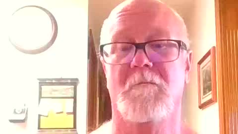 pussylover1365 online show from September 15, 9:05 pm