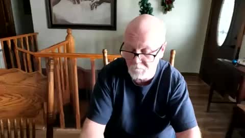 pussylover1365 online show from February 19, 9:25 pm