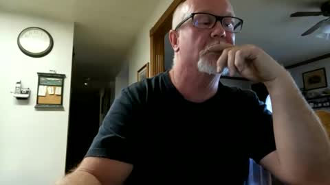 pussylover1365 online show from January 28, 9:40 pm