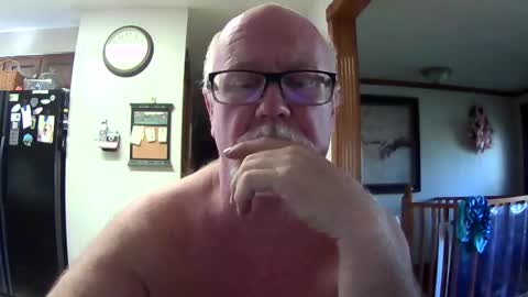 pussylover1365 online show from September 17, 9:16 pm