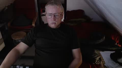 Snapshot of pussylovercb chatting on September 15, 7:43 am pussylovercb online show from September 15, 7:43 am