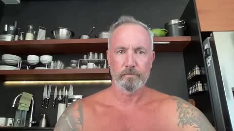 qtiponthemic online show from February 25, 6:31 pm