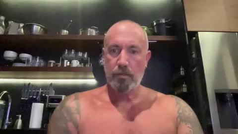 qtiponthemic online show from February 9, 12:48 am