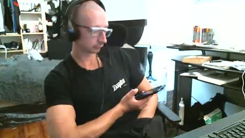 Snapshot of quantumcollapse chatting on September 30, 6:08 am quantumcollapse online show from September 30, 6:08 am