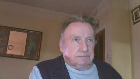 Snapshot of quathead chatting on January 4, 7:02 pm quathead online show from January 4, 7:02 pm