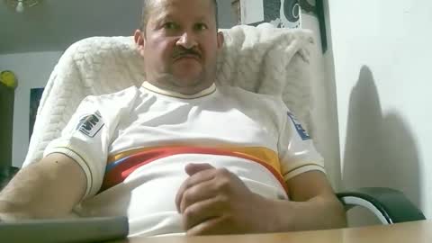 Snapshot of querubinrebelde chatting on October 13, 2:39 am Don Ramon online show from October 13, 2:39 am