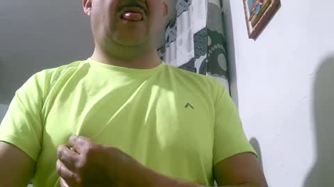 Snapshot of querubinrebelde chatting on September 24, 1:05 am Don Ramon online show from September 24, 1:05 am