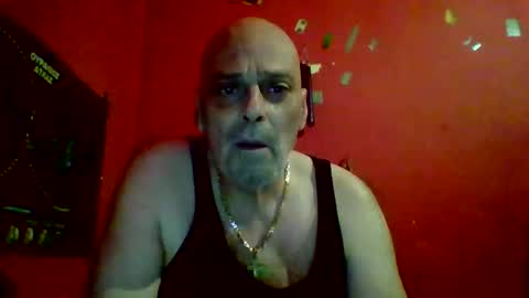 qwertyuiop22348015 online show from April 12, 6:42 pm